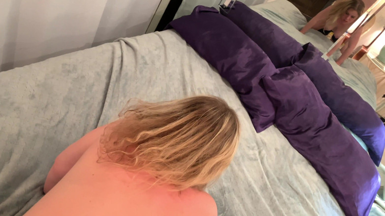 Erin Electra: I Took Too Many Horny Pills and Had to Fuck...