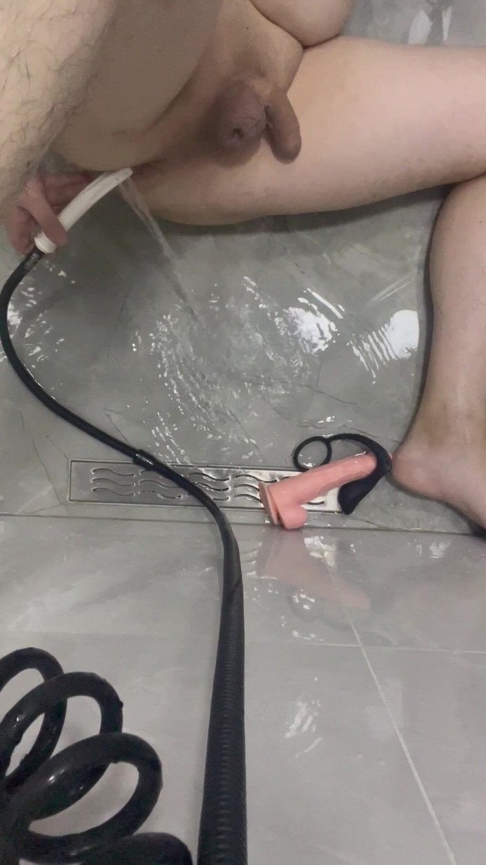 Anal 69: Clismă cu presiune