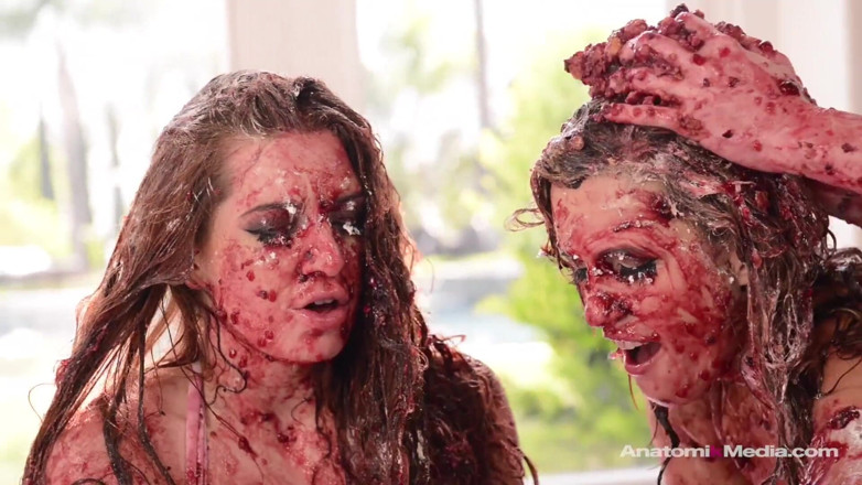 Anatomik Media: Messy Girls: Pie Whores
