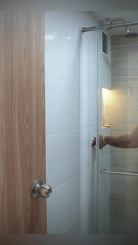 Saya Mandi Di Rumah Tetangga Saya Tiktoker Dan Kami Berakhir Bercinta Di Tengah Kehidupan