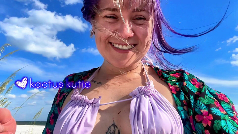 kactus kutie: 在海滩上偷偷摸摸的小便