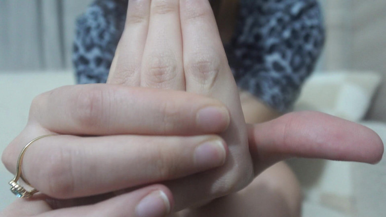 AmayaMori: Meine schwangere stiefschwester zeigt ihre körperteile