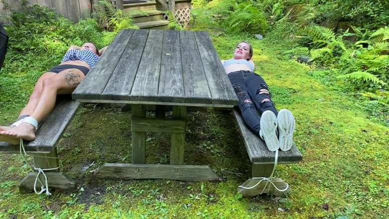 Tied_Tales: Outdoor Escape Challenge
