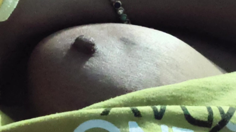 Ritu Bhabhi: Tôi vừa nhìn thấy bộ ngực của chị kế của...