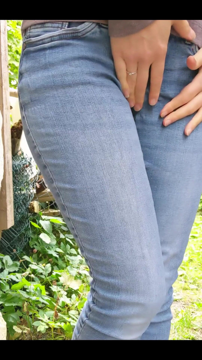 Lilux69: Kencing Like a Man