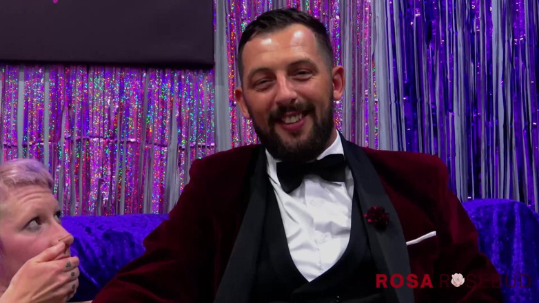rosarosebud: Gameshow - Distraction! with Rosa Rosebud &amp; Honest Answers