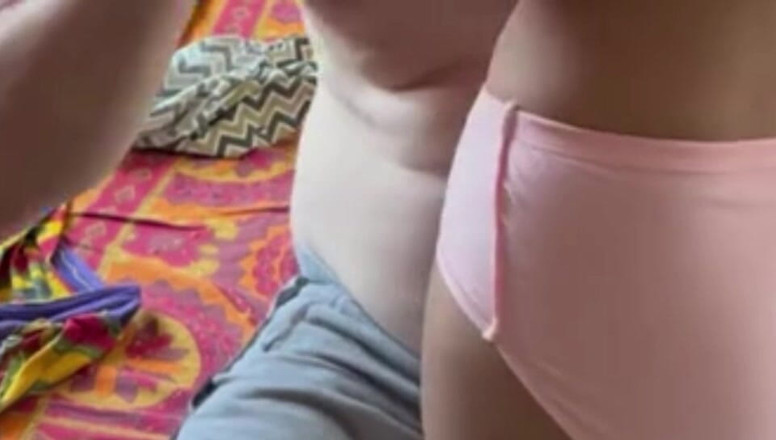 YourDickSucker: Awek kolej mahu belajar tetapi kemudian dikongkek