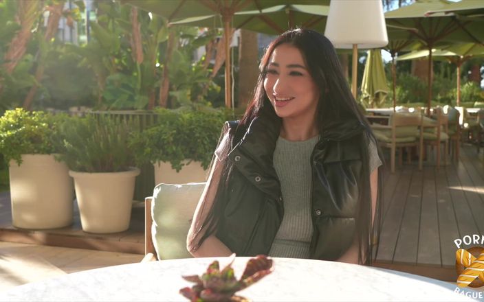 Porno Baguette: Didi ha bisogno di due grossi per il suo piacere