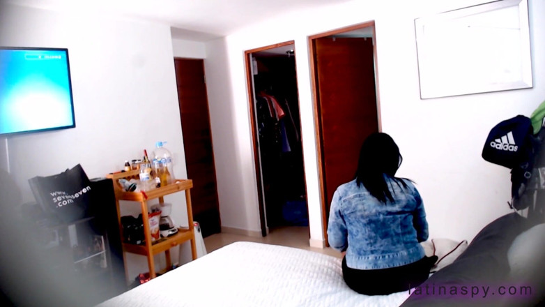 Latinaspy: Milf prsa přichází hrát