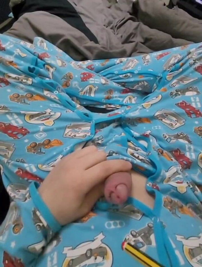 KinkyDL94: 私の大人のロンパースAbdlで鳴る