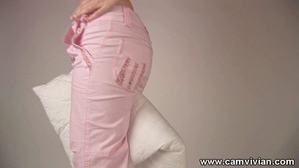 Camvivian: Perfecte borsten en poesje in roze