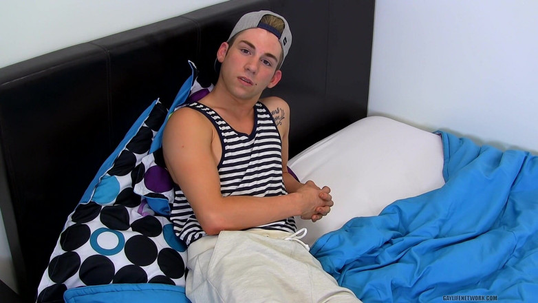 Lollipop Twinks: Interviewing Sexy Liam