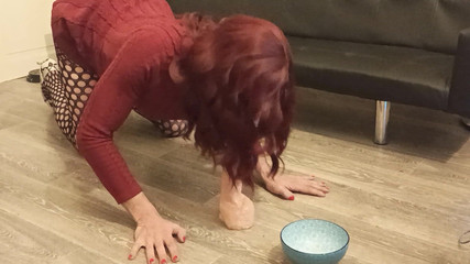 Bambi Femby: Addestramento di un magro femboi