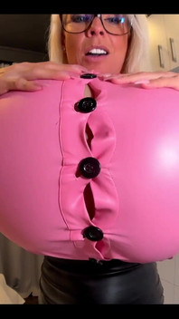 Water Makes My Breast Inflate!