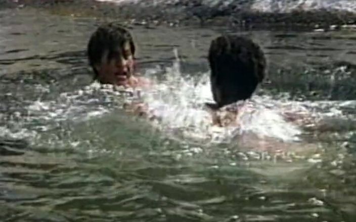 Gay RetroX VHS: Ogniste męskie polowanie na przyjemność # 6