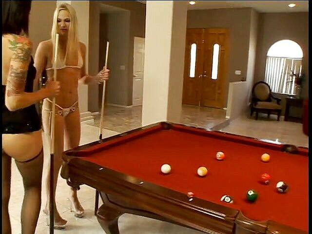 Threeway Entertainment: Cum swapping sluts got fucked anally