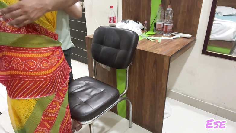 Sammy Sins: Arkadaşının karısını yemek odasından yatak odasına sikiyor