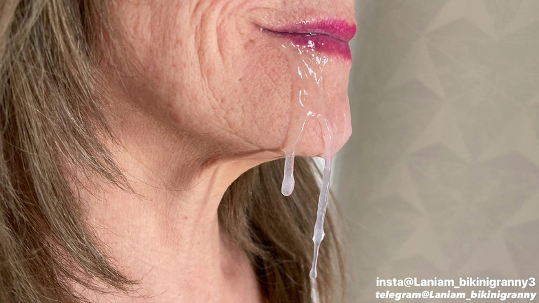 Ladyloveyoung60: Macecha hluboko v krku sperma v ústech vypouští koule fetiš