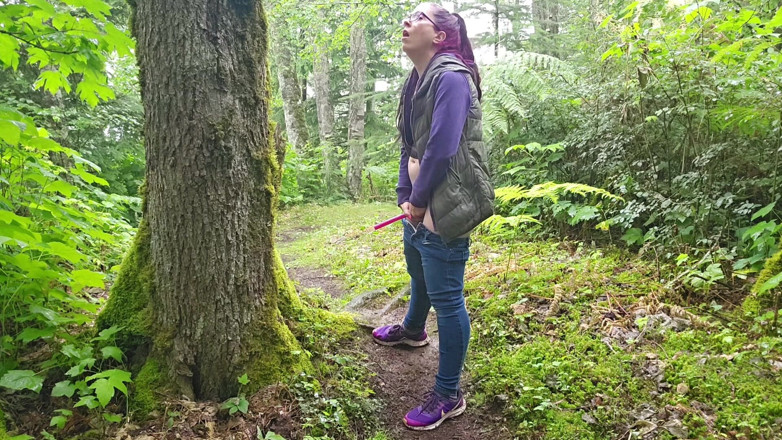 Nerdy_faery: Tree Piss with Female Urination Device
