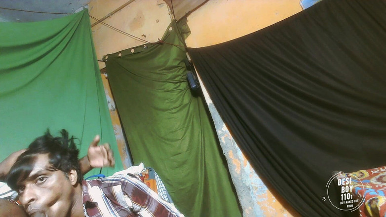 Desiboy110Ankit: Przyjaciele dwóch chłopców kochają się porno usta jebanie obciąganie z...