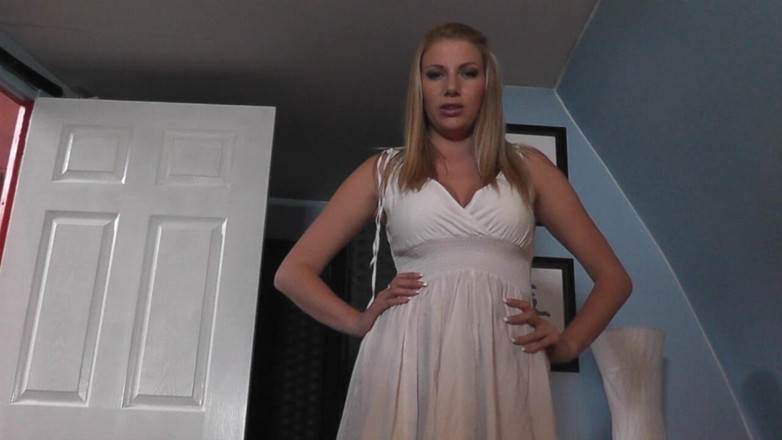 DanielleMaye: 내 팬티로 새아빠 잡기
