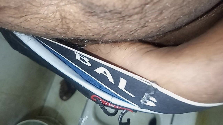 Sweet Indian cock: Indiana gostosa chupando e lambendo