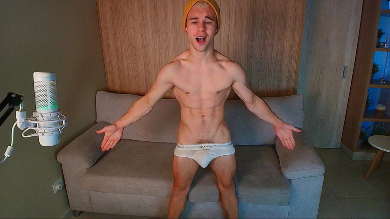 Max_Russell: Buigen! Ik schep op over mijn perfecte lichaam!