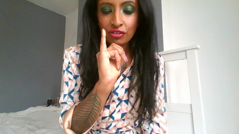 BabeXX69XX Asian MILF: Une belle-mère humilie ta petite bite x