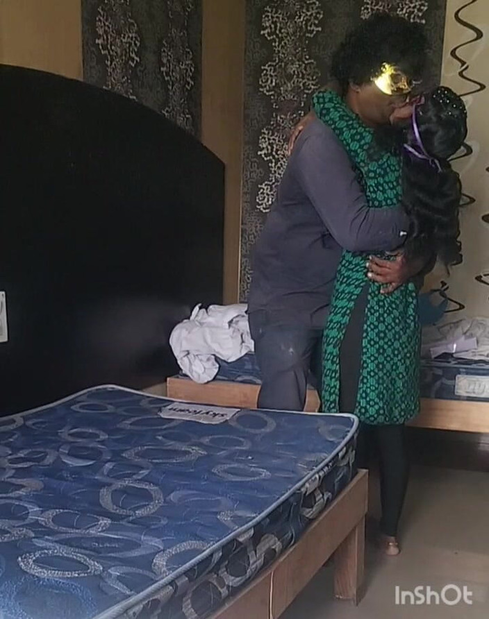 Funny couple porn studio: ボーイフレンドのいる生徒1