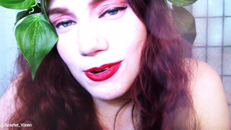Scarlet Vixen: Poison Ivy's Loving Licks &amp; Kisses