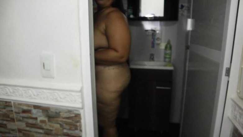 Lexly_16: 오르가즘에 아주 좋은 내 보지를 자위하고 샤워를 Lexly_16