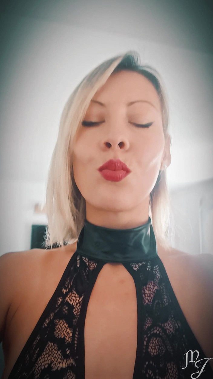 DeesseJulia: Buona settimana tutto - padrona julia wetlook