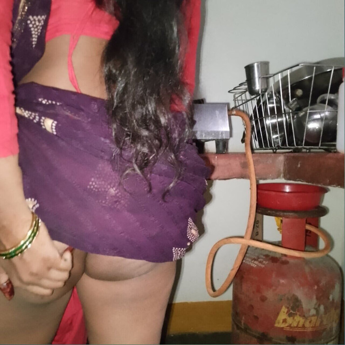 Hot prachi: भाग 1, मैं किचन रूम में बड़ी चुदाई करता हूं जब वह सबसे अच्छी मैगी पका रही होती है