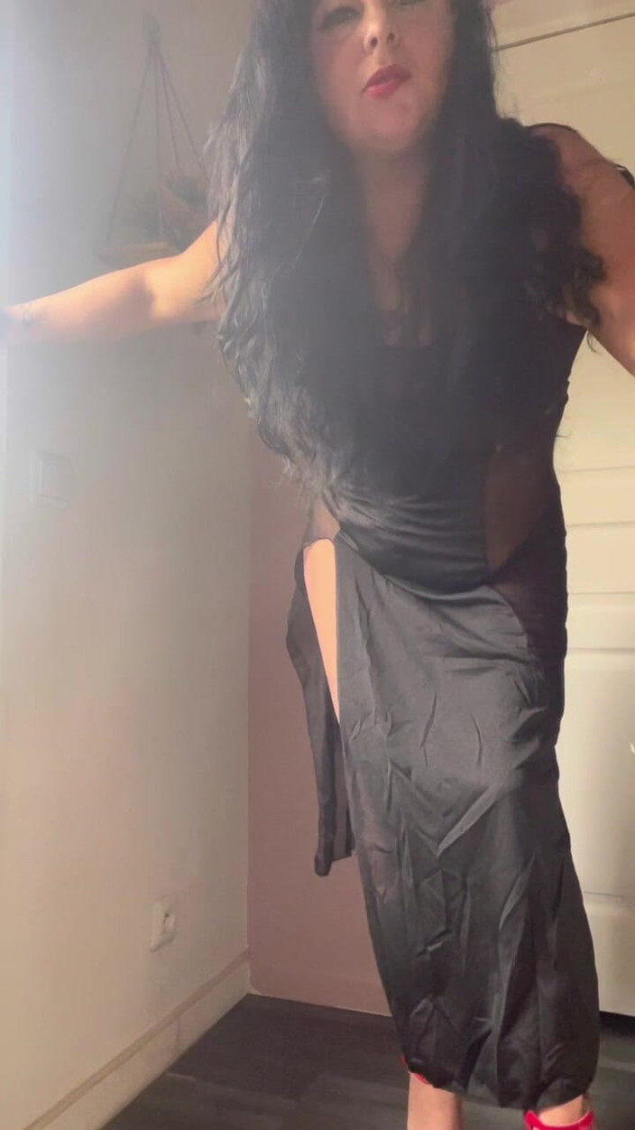 Maitresse Clara: Du bist so klein angesichts meiner Überlegenheit