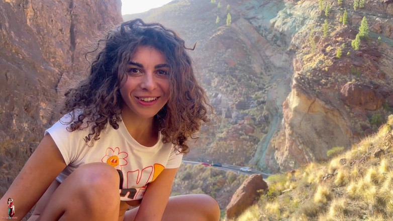 LadyAna: 私のガールフレンドは峡谷で大きなコックを取得します