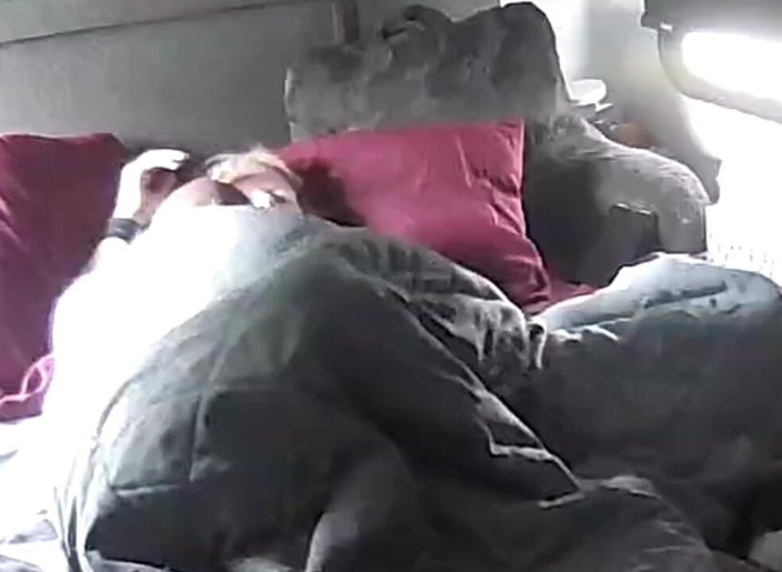 KittieNoOne: Ranní orgasmus pro mě a skládka spermatu pro něj