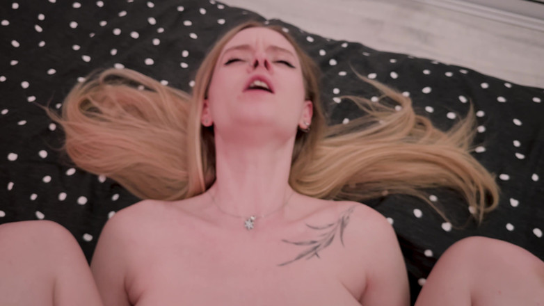 Luna and Sage: Creampie alert - sesso pov spontaneo con il mio ragazzo