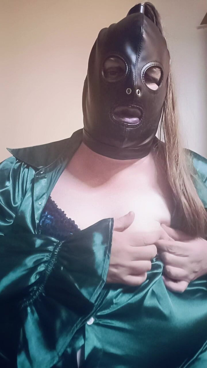 Stephanie-Nicole-TV: Naughty Video Call with My #1 Fan?
