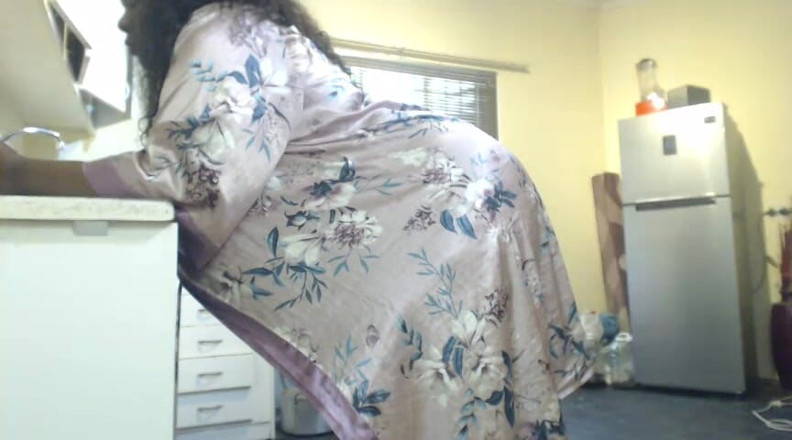 Legendary Booty Overdose: Dikke kont bbw striptease