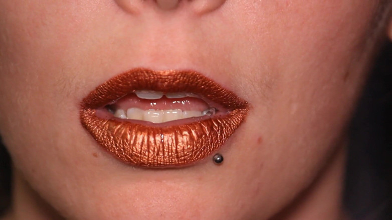 GamerGirlRoxy: Cum on my metalic lips: six loads