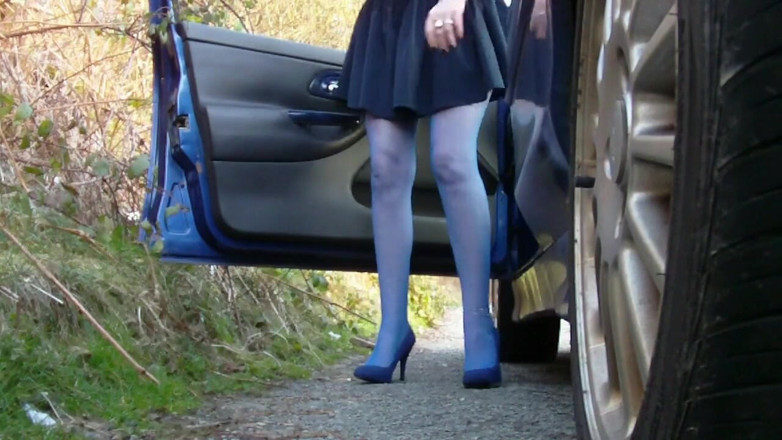 Movies by Louise: Dogging in blue suspenderhose