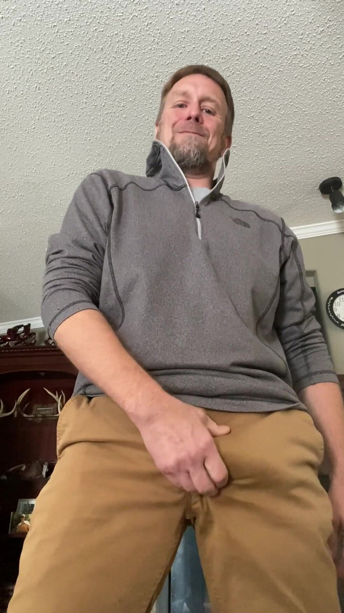 RealBigDill: мою дупу для моєї заміжньої домашньої дівчини, яка нудьгує на роботі