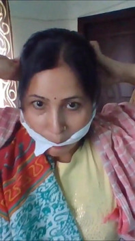 Suggerimenti indiani di gagging di kiraneya: Come tenere una ragazza zitta!
