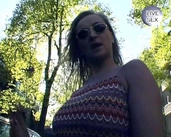 Deutsche Madchen: 完璧なジャーマンブロンドは、熱い猫の指使いアクションの後に頭を与える