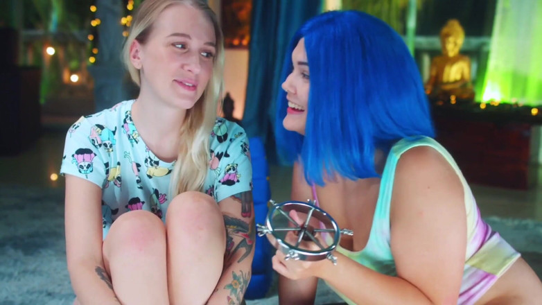 Mashayang: First Time Stretching My Ass with Speculum