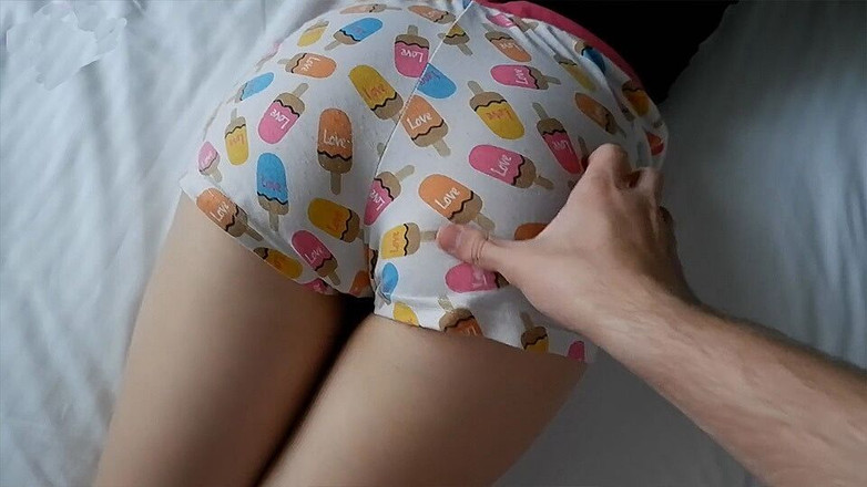 Anny Walker: सौतेली बहन की गांड की मालिश की और उसकी जोरदार चुदाई की - anny वॉकर