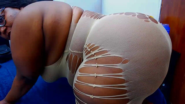 Big black clapping booties: Jack off to My Monstrous BBW Ass, Episode 1021