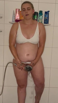 Masturbation With The Shower Head Under The Shower Orgasm