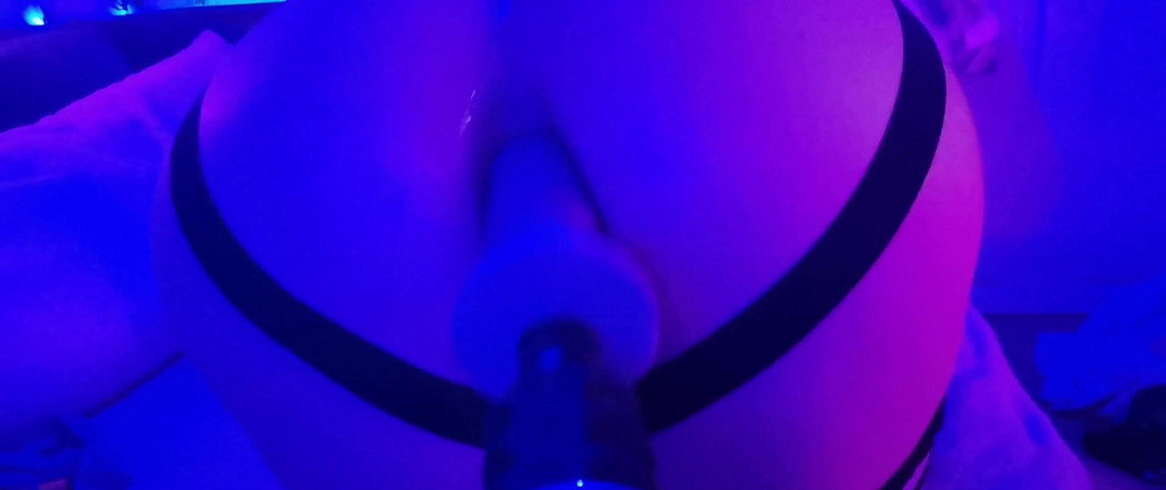 SashaSuxxx: Neon kontneukpartij Rob-vriendjes zijn de toekomst