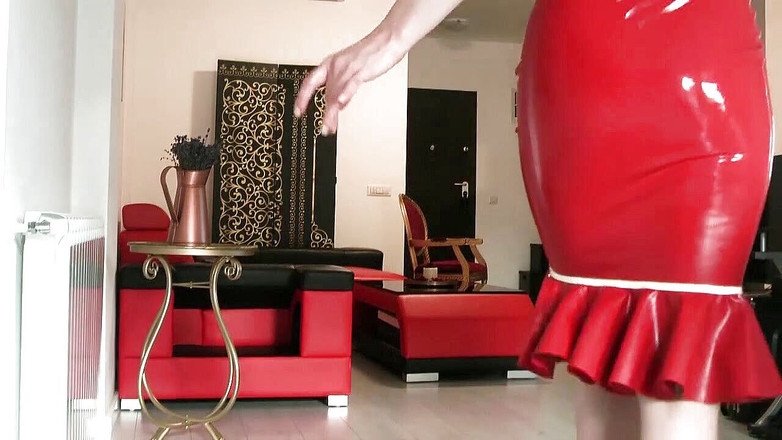 Goddess Celine: Odepřeno malými červenými šaty